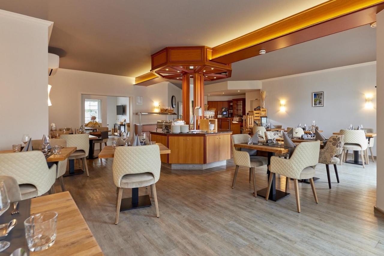 וינטריך Moselhotel Weinhaus Simon 'Sauna'Restaurant'Eladesaeule מראה חיצוני תמונה